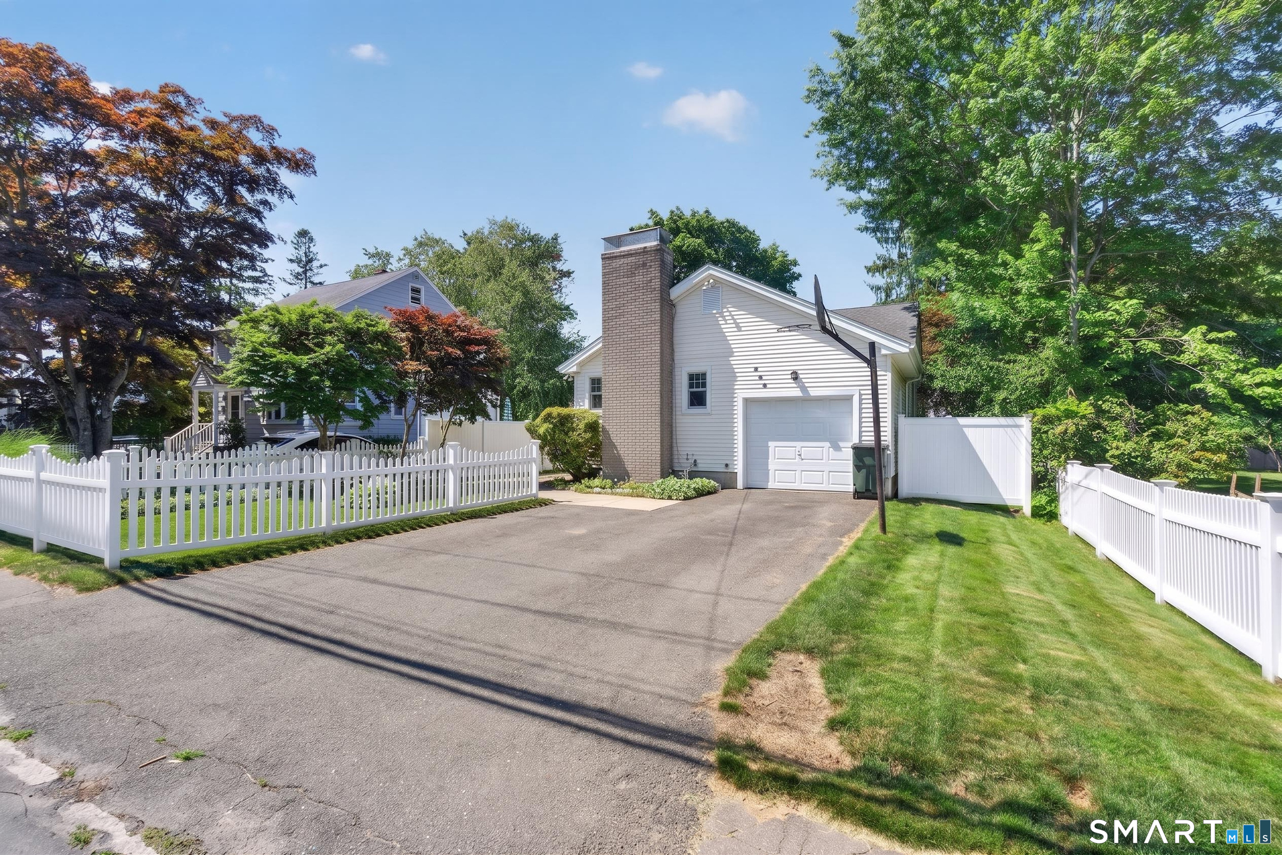 633 High Street Fairfield, CT 06824 - Photo 30 of 37