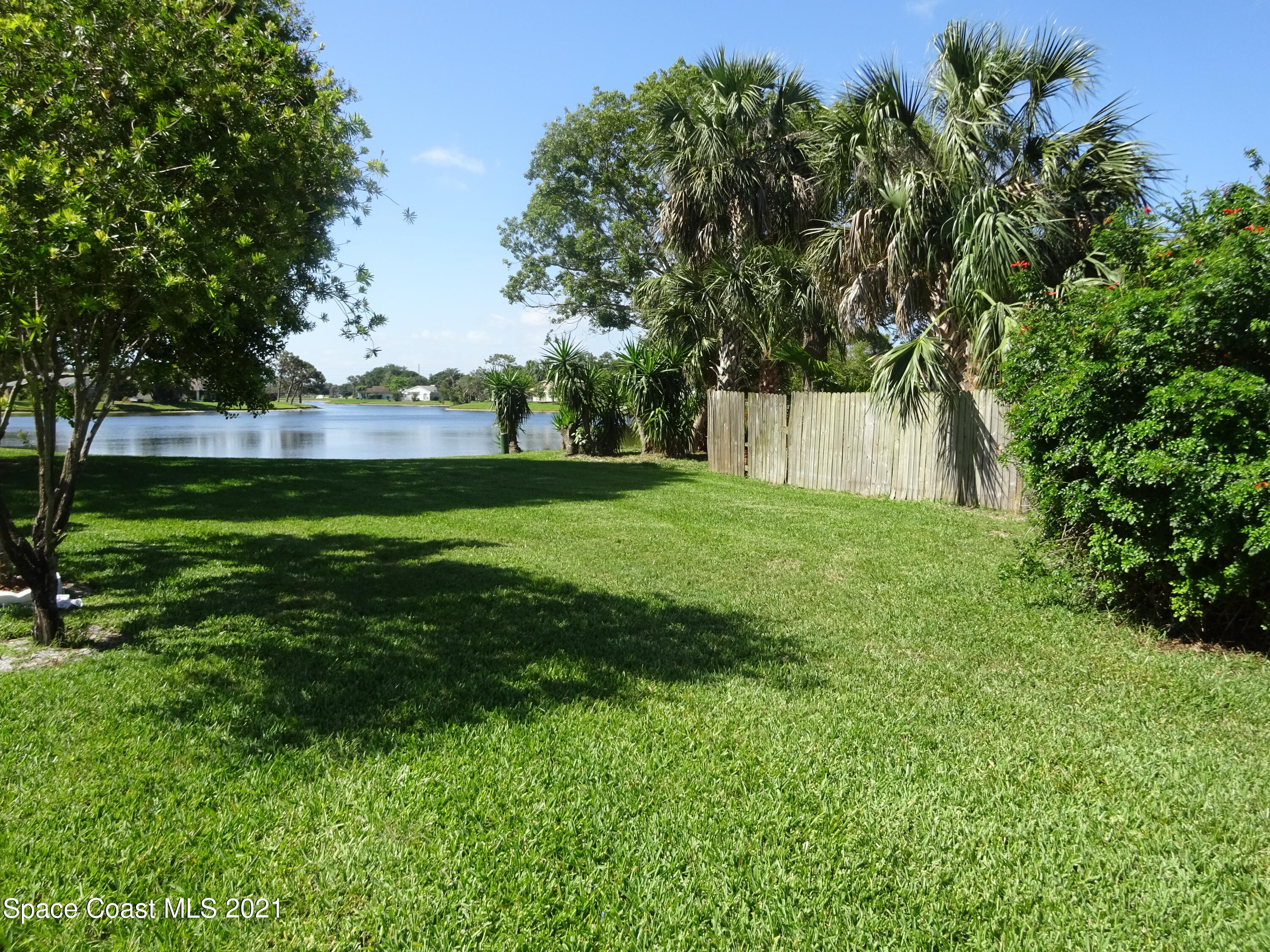 381 Myrtlewood Road Melbourne, FL 32940 - Photo 5 of 31 a view of yard with green space