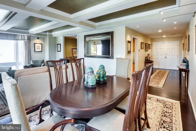 $350,000 | 10 East Lee Street, Unit 1802, Baltimore, MD 21202