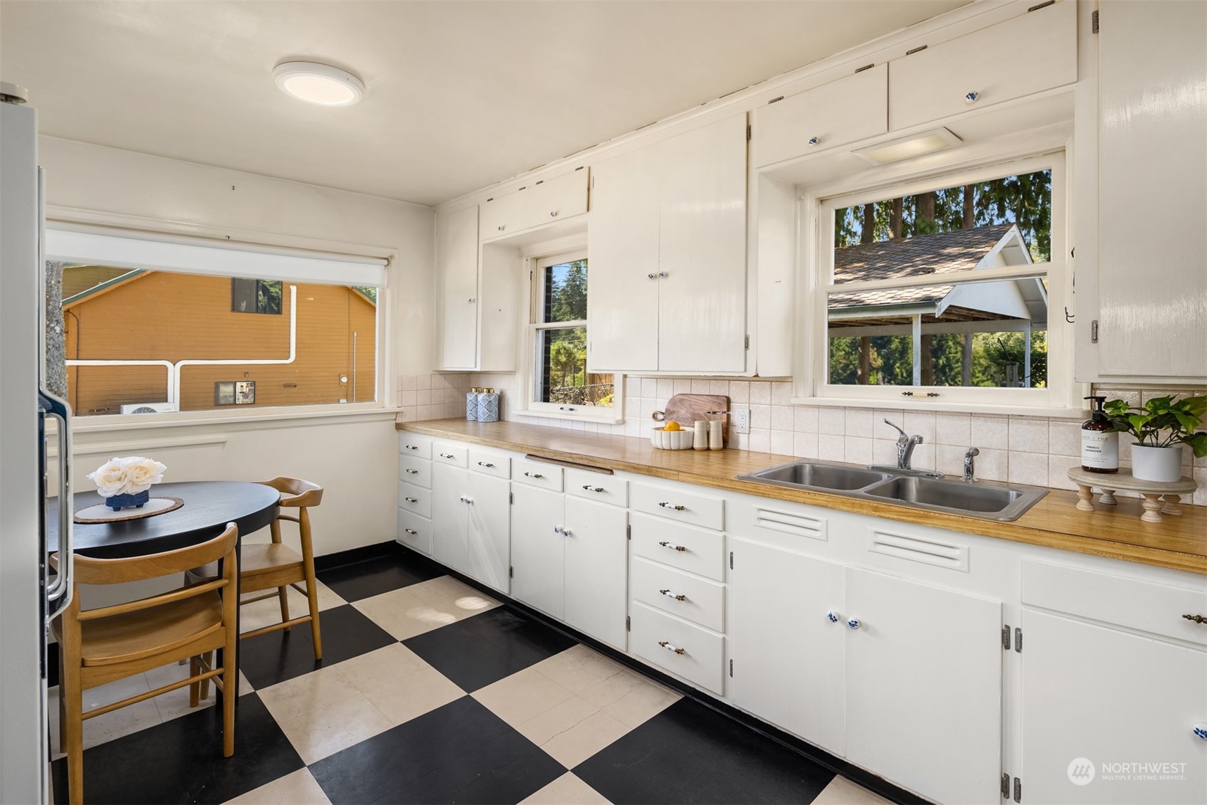 15588 Virginia Point Road Northeast Poulsbo, WA 98370 - Photo 15 of 40 Gallery Image 15