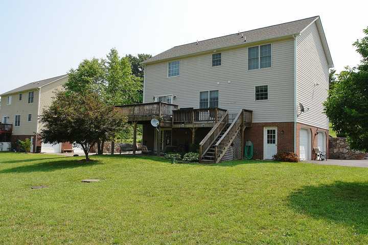 3005 Trinity Road Troutville, VA 24175 - Photo 35 of 37 Side view-garage