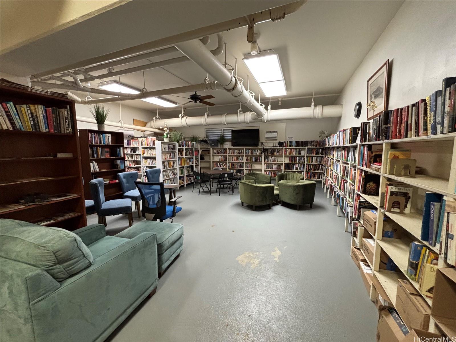 469 Ena Road, Unit 2104 Honolulu, HI 96815 - Photo 23 of 24