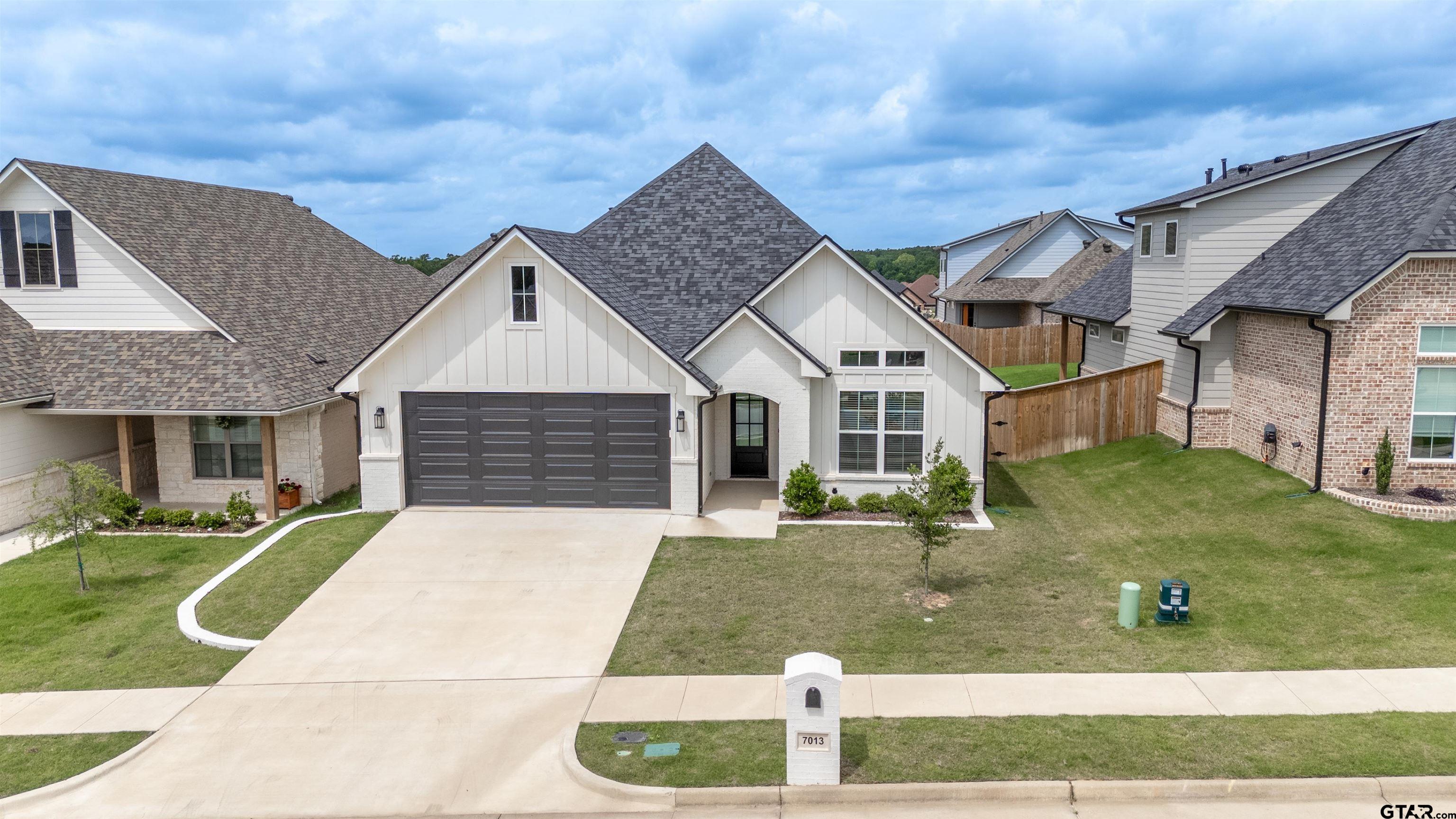 7013 Hillside Avenue Tyler, TX 75707 - Photo 2 of 37