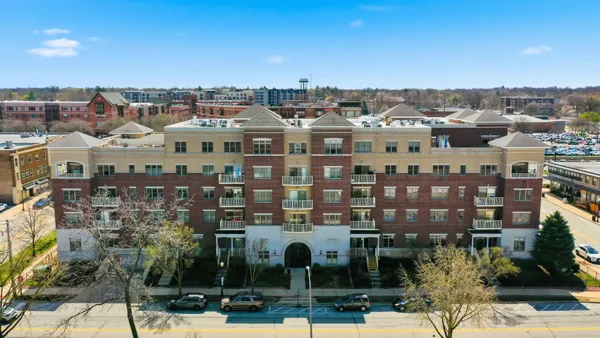 $489,900 | 965 Rogers Street, Unit 104, Downers Grove, IL 60515