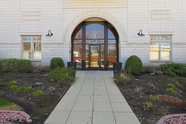 $489,900 | 965 Rogers Street, Unit 104, Downers Grove, IL 60515