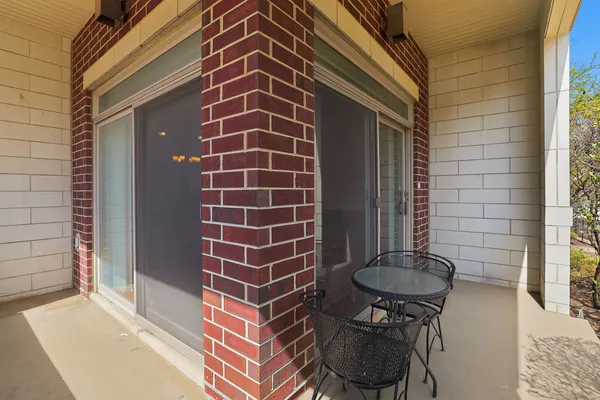 $489,900 | 965 Rogers Street, Unit 104, Downers Grove, IL 60515