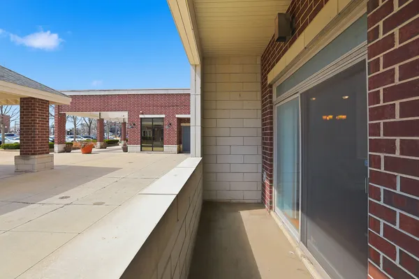 $489,900 | 965 Rogers Street, Unit 104, Downers Grove, IL 60515