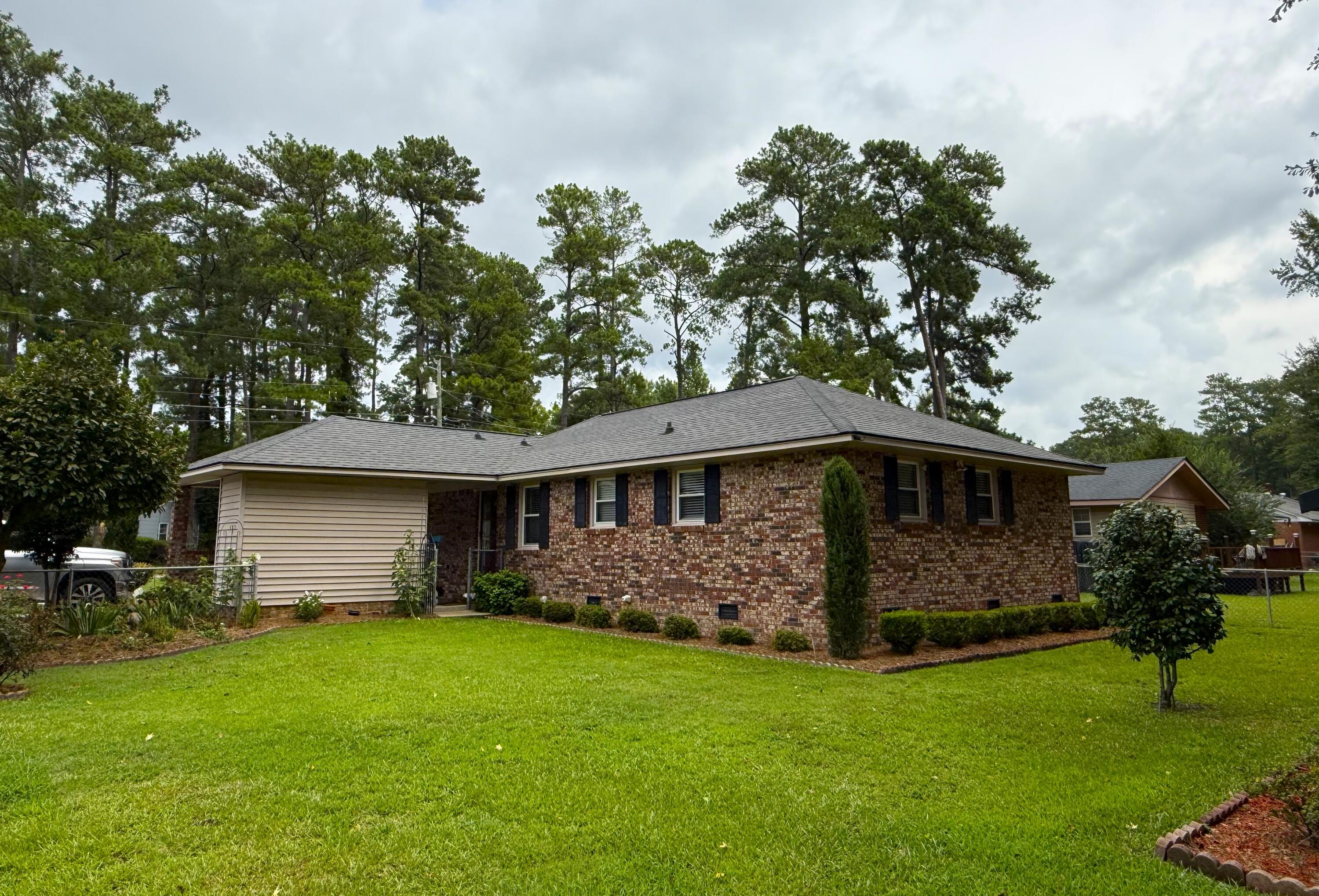 302 Lee Street Sumter, SC 29150 - Photo 6 of 25 6