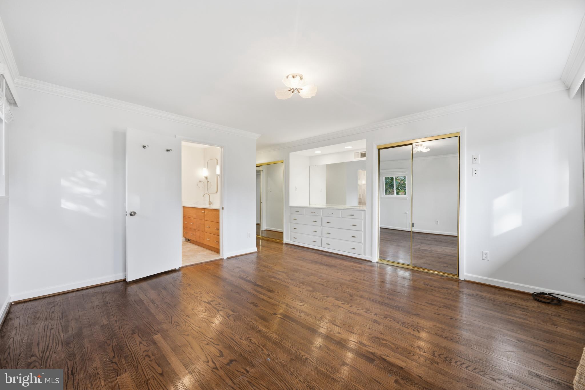 5804 Lenox Road Bethesda, MD 20817 - Photo 17 of 47 Primary Bedroom Suite