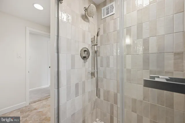 $6,000 | 5804 Lenox Road, Bethesda, MD 20817