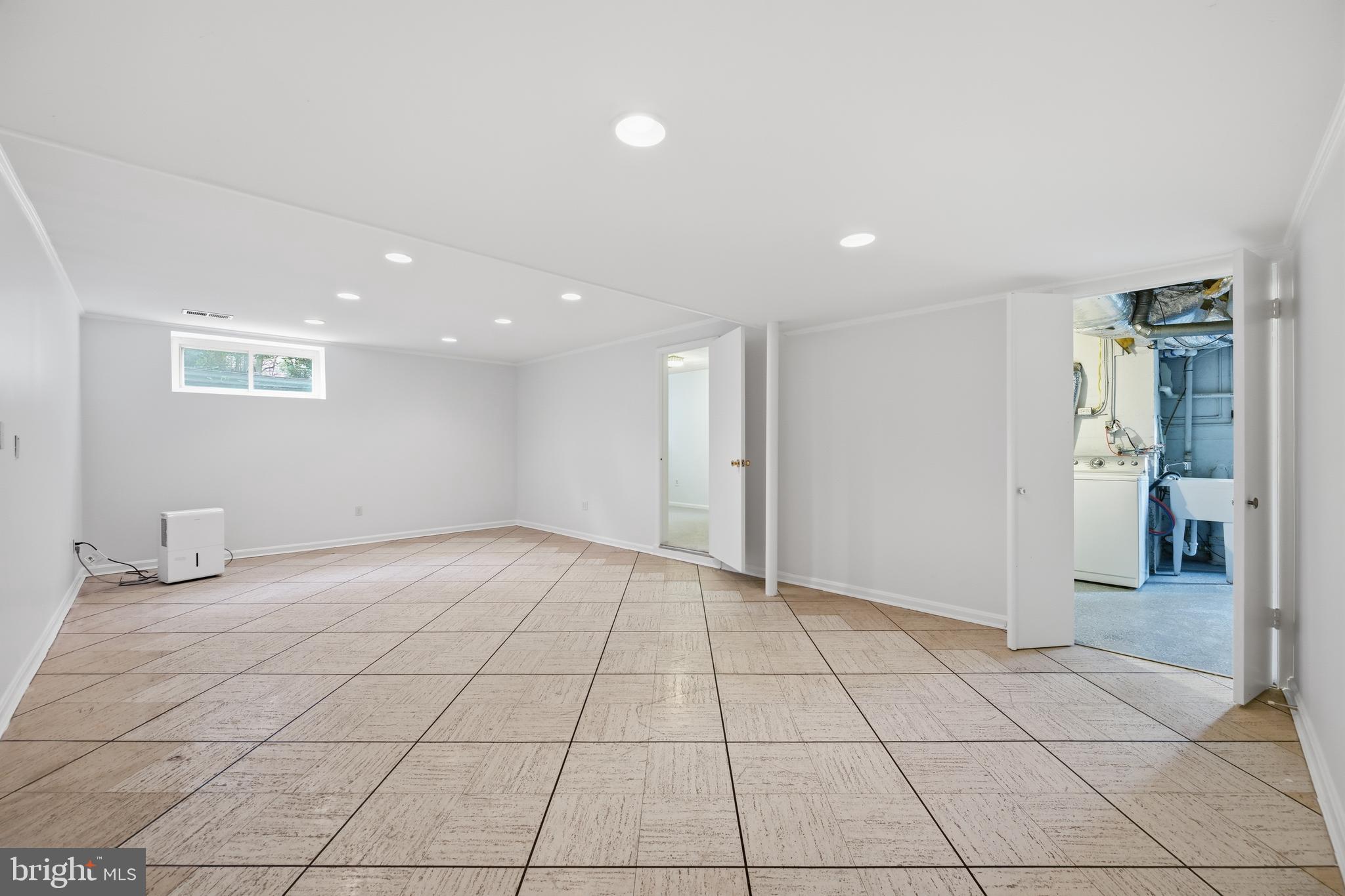 5804 Lenox Road Bethesda, MD 20817 - Photo 36 of 47 Recreation Room