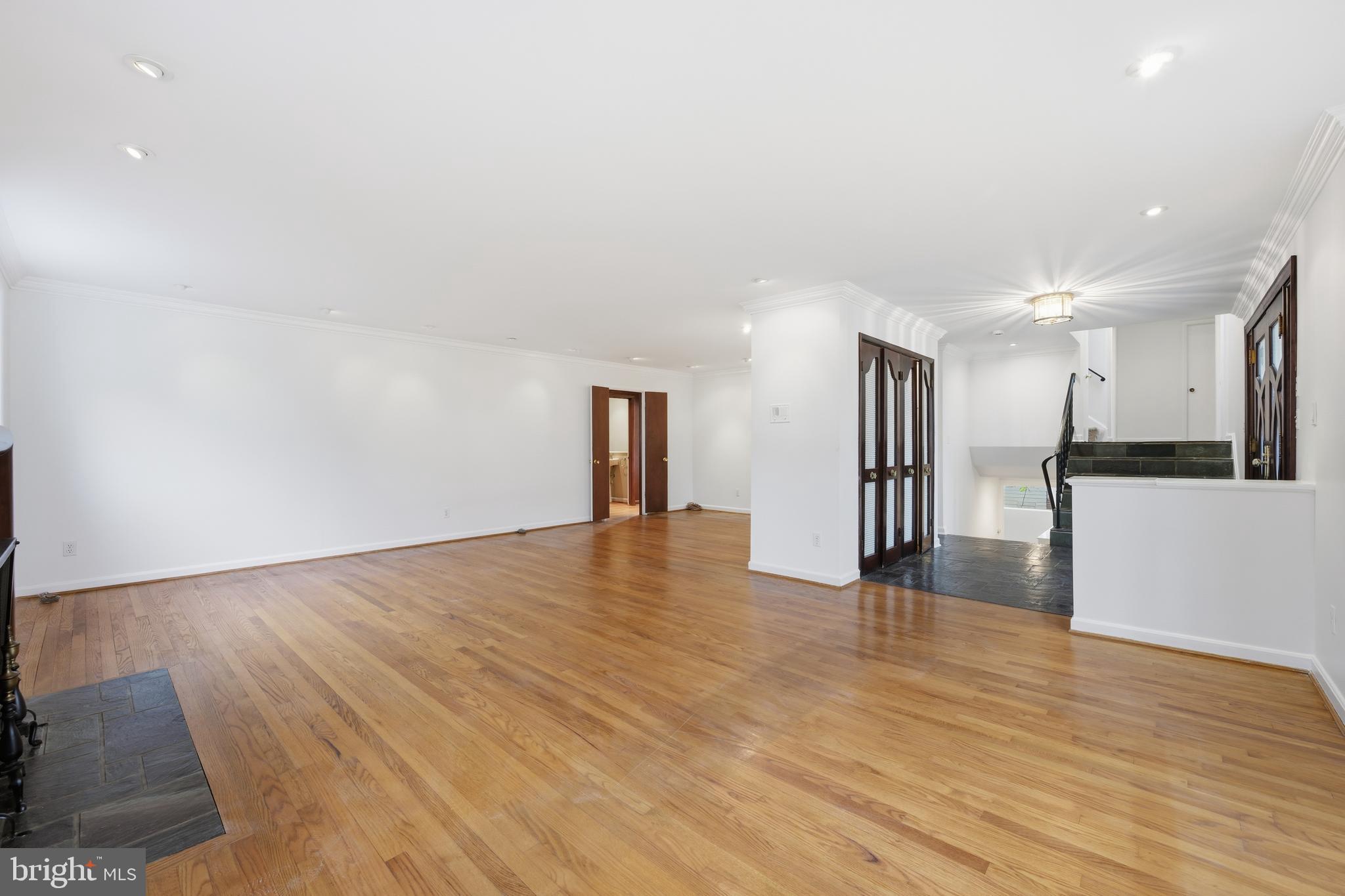 5804 Lenox Road Bethesda, MD 20817 - Photo 8 of 47