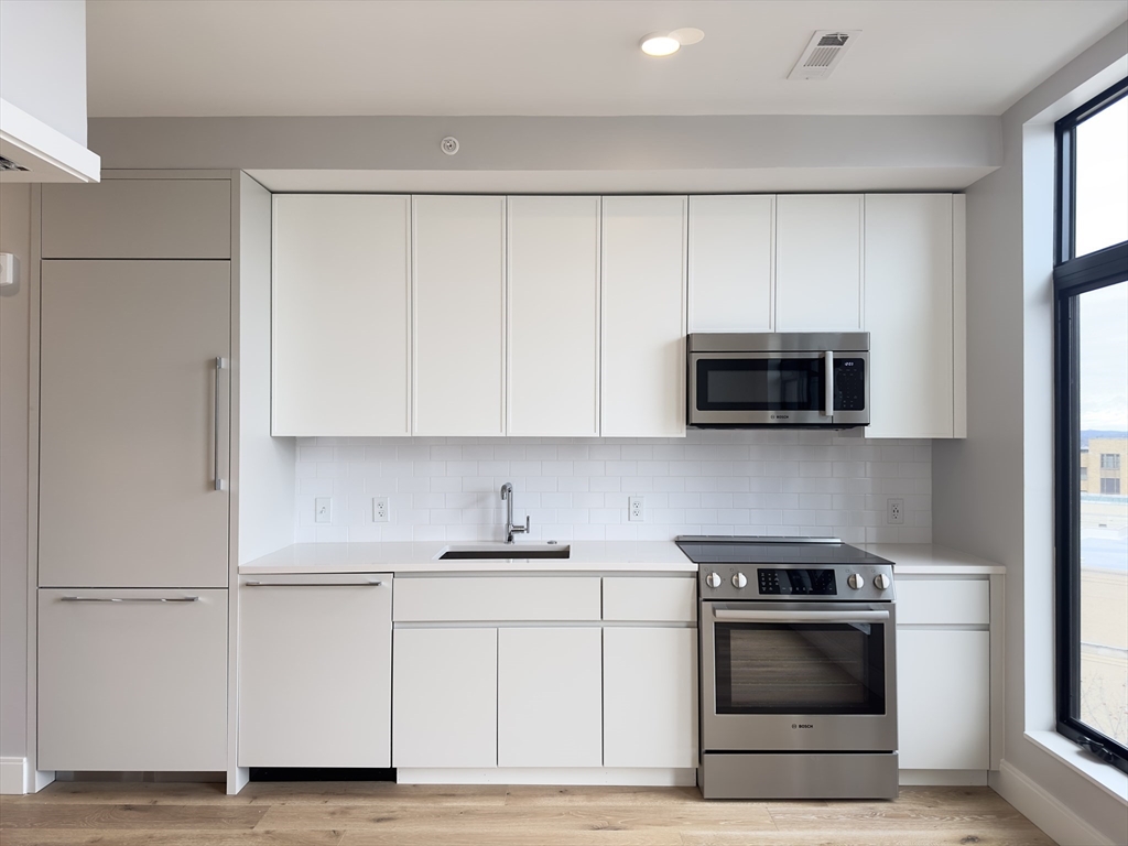 191 Washington Street, Unit 711 Boston, MA 02135 - Photo 30 of 39