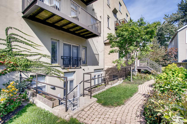 1432 West Erie Street, Unit 2R Chicago, IL 60642 - Photo 3 of 28