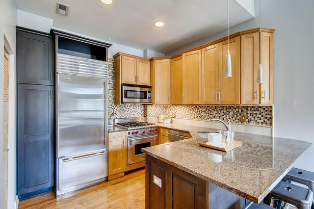 1432 West Erie Street, Unit 2R Chicago, IL 60642 - Photo 8 of 28