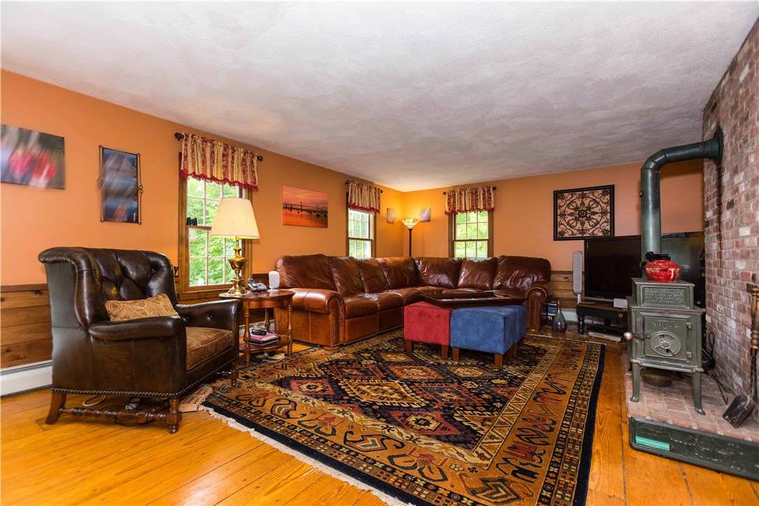 52 Ashland Road Scituate, RI 02857 - Photo 4 of 23