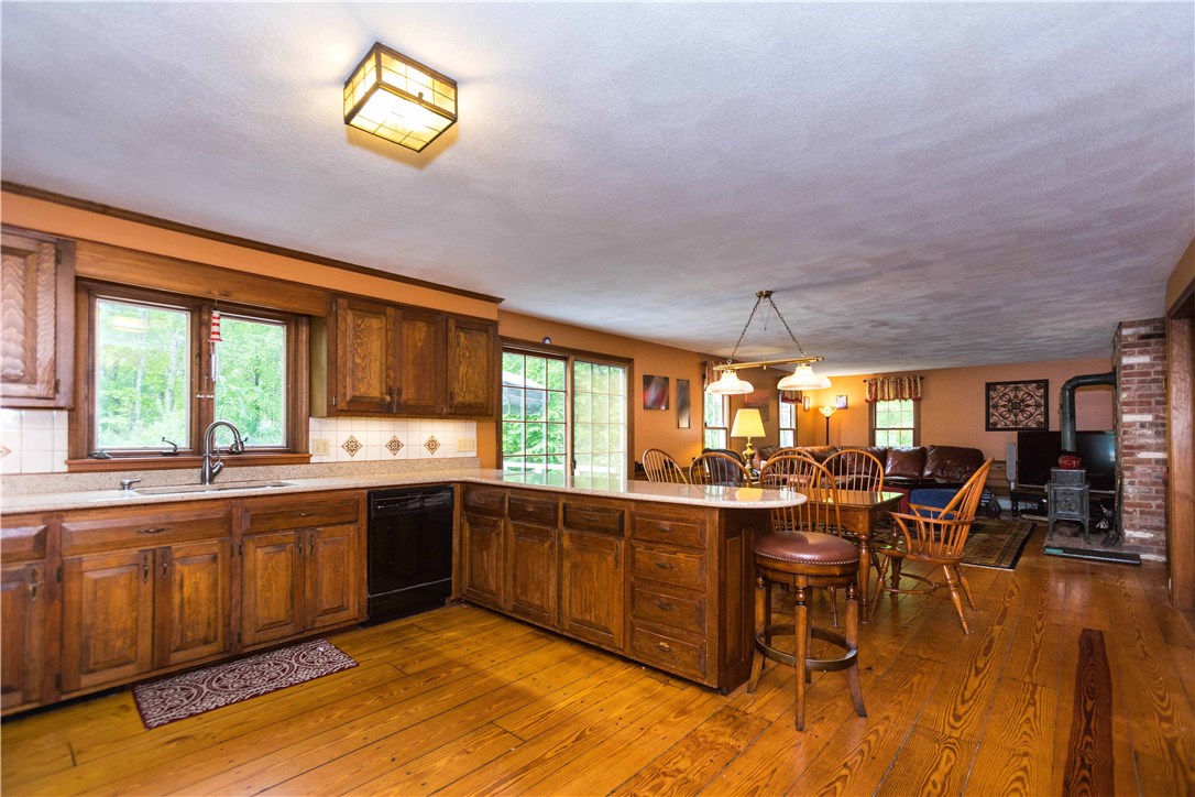 52 Ashland Road Scituate, RI 02857 - Photo 9 of 23