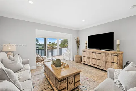 $599,000 | 711 North Riverside Drive, Unit 302, Pompano Beach, FL 33062