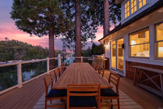 a outdoor view with a sitting space