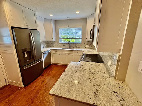 $3,400 | 438 Lakeview Avenue, Winter Park, FL 32789