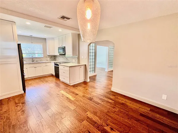 $3,400 | 438 Lakeview Avenue, Winter Park, FL 32789