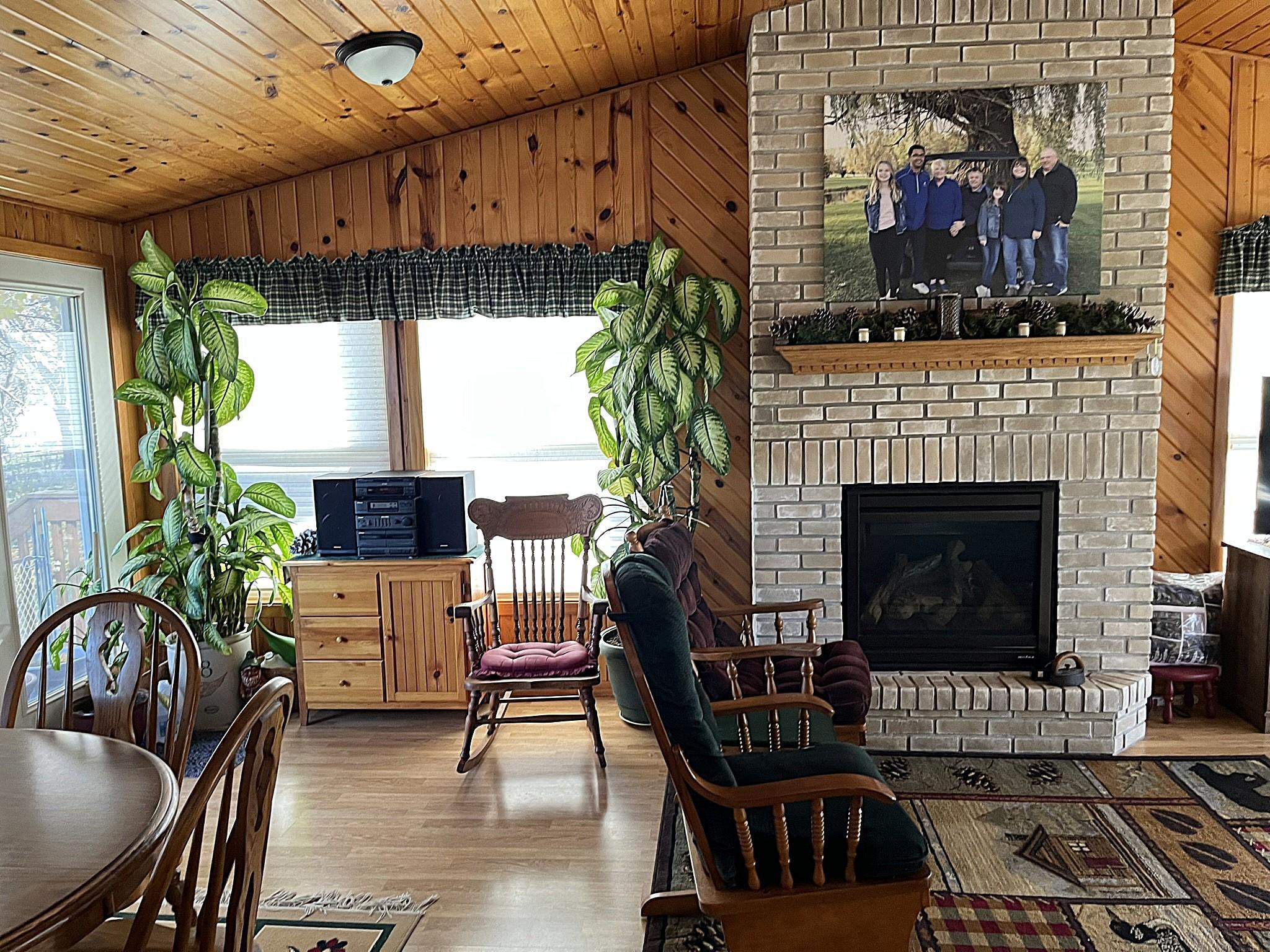 335 East Sorenson Avenue Appleton, MN 56208 - Photo 12 of 29