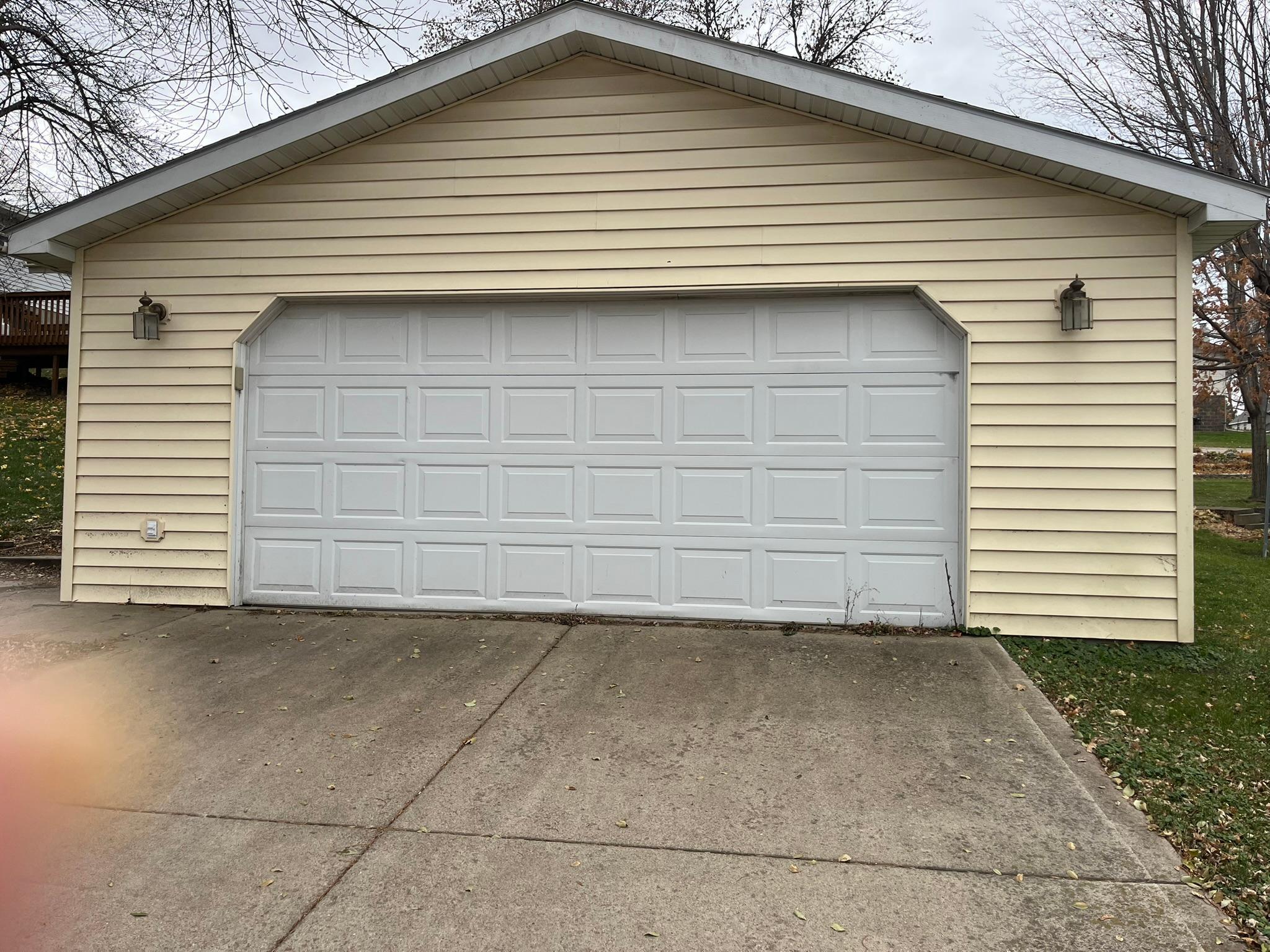 335 East Sorenson Avenue Appleton, MN 56208 - Photo 3 of 29