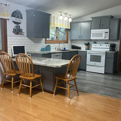 $179,900 | 335 East Sorenson Avenue, Appleton, MN 56208