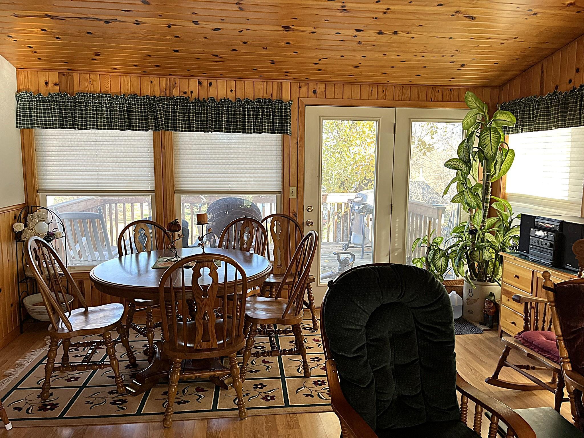 335 East Sorenson Avenue Appleton, MN 56208 - Photo 10 of 29