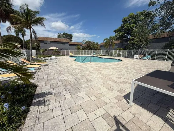 $1,700 | 4869 Northwest 9th Drive, Unit 4869, Plantation, FL 33317
