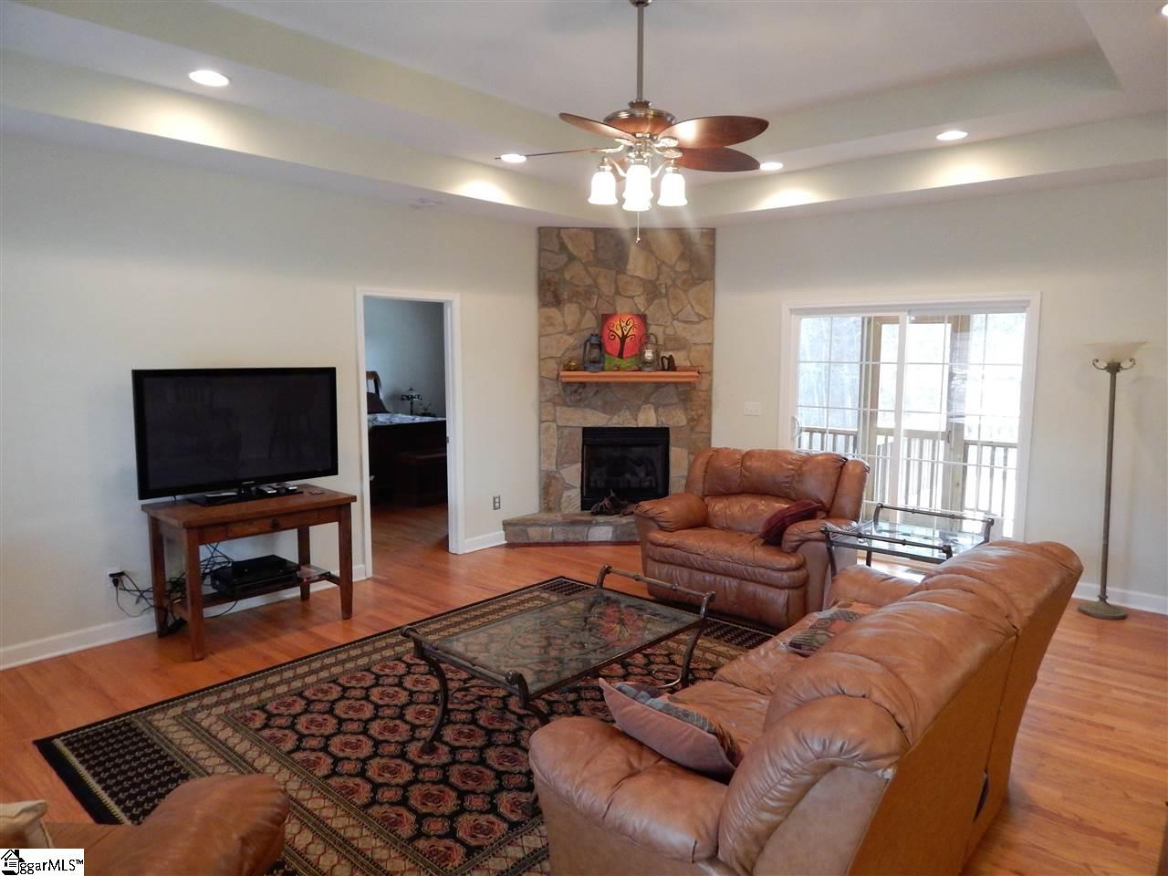 906 McAlister Road Easley, SC 29642 - Photo 3 of 32 Gallery Image 3