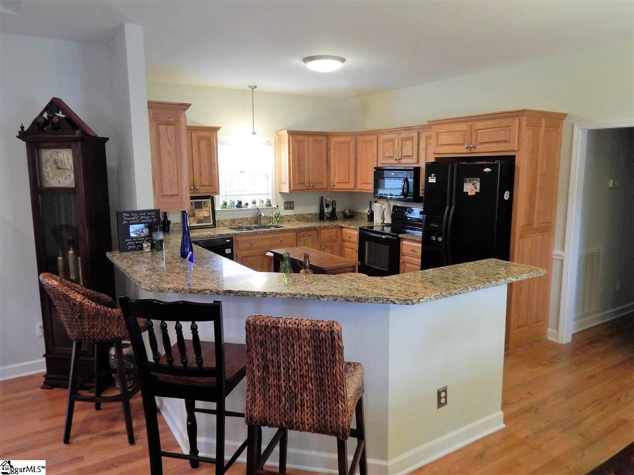 906 McAlister Road Easley, SC 29642 - Photo 8 of 32 Gallery Image 8