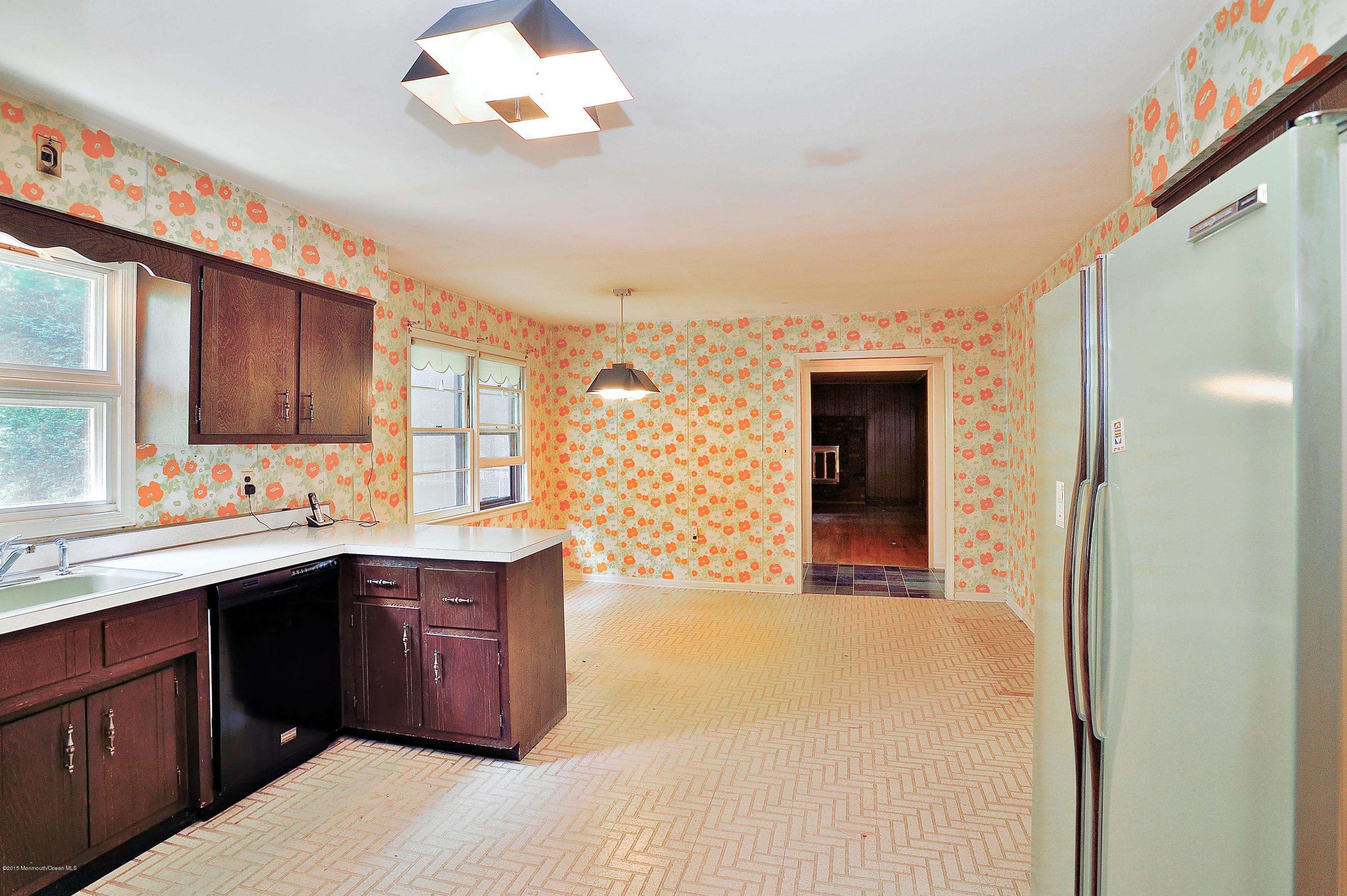 81 School Road Marlboro, NJ 07746 - Photo 3 of 15 81SchoolHouseRoadWest_print_5