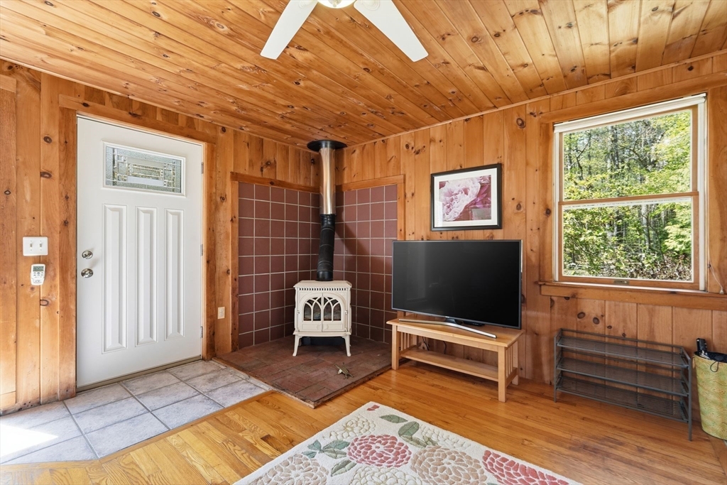 571 West Pelham Road Shutesbury, MA 01072 - Photo 10 of 42 Gallery Image 10