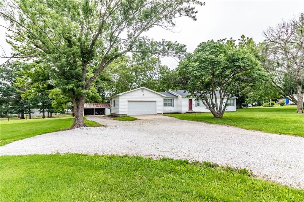 237 Northwest 21 Road Warrensburg, MO 64093 - Photo 1 of 25
