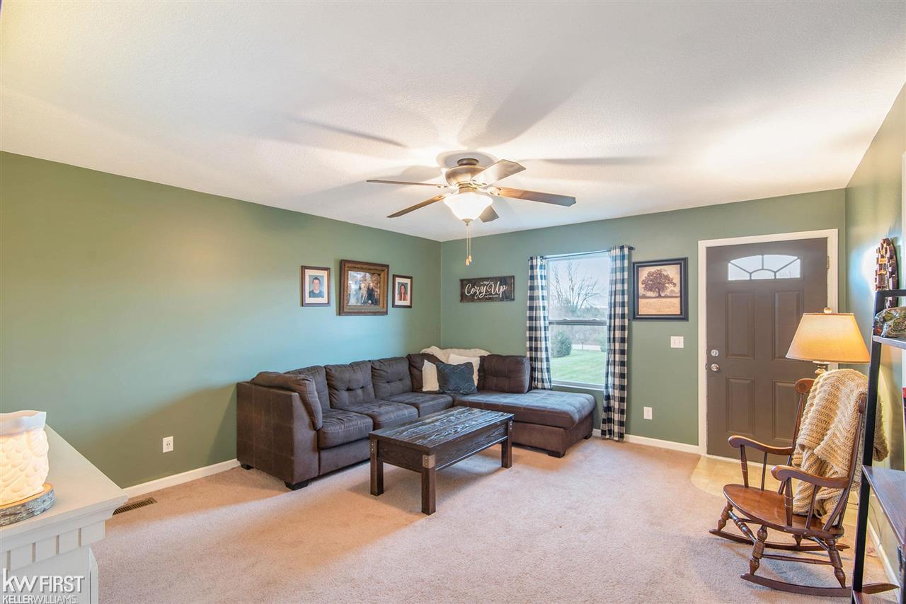11200 East Stanley Road Davison, MI 48423 - Photo 11 of 41 50062215-10.JPG