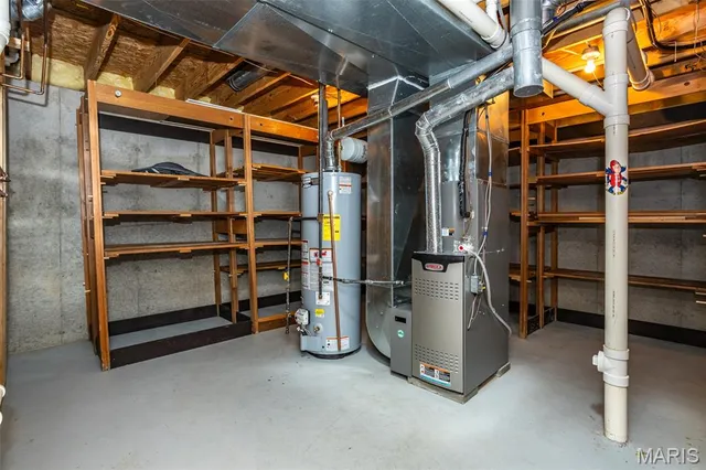 $245,000 | 1005 Lexington Estates Drive, Godfrey, IL 62035