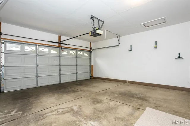 $245,000 | 1005 Lexington Estates Drive, Godfrey, IL 62035