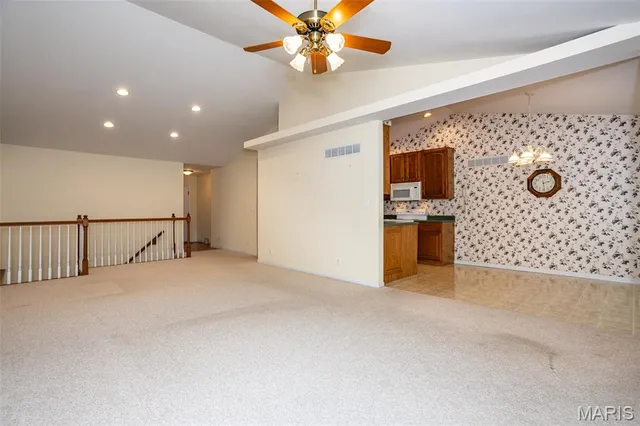 $245,000 | 1005 Lexington Estates Drive, Godfrey, IL 62035