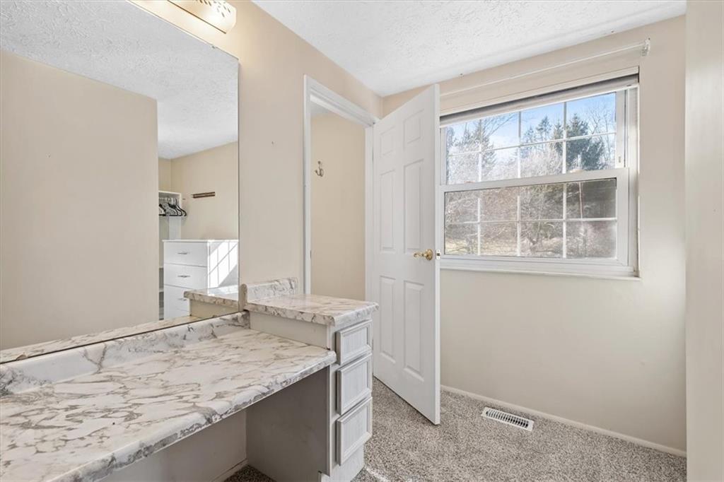 2544 Cole Road Wexford, PA 15090 - Photo 25 of 50 Gallery Image 25