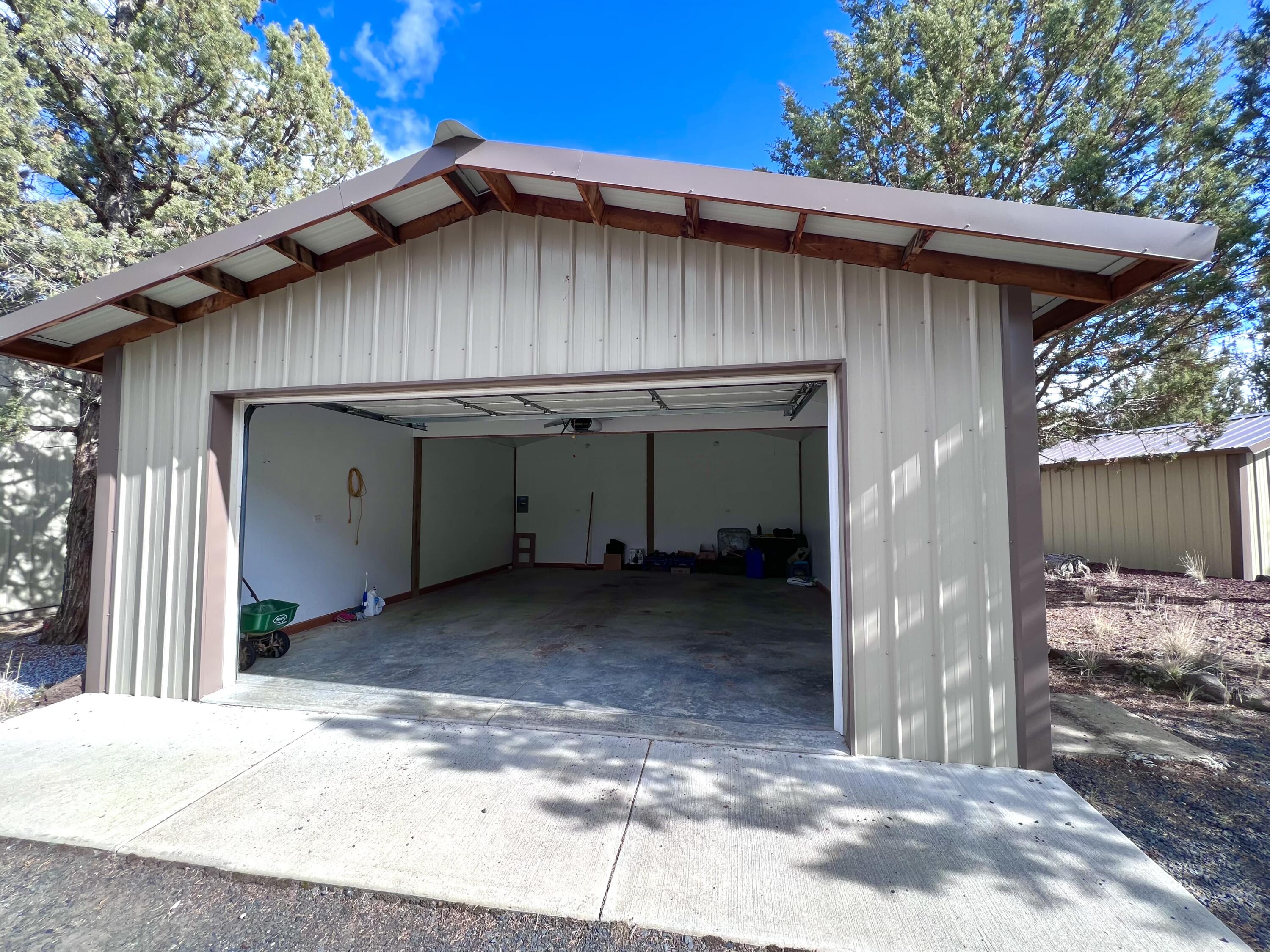 15966 Southeast Pecos Road Prineville, OR 97754 - Photo 7 of 41 7