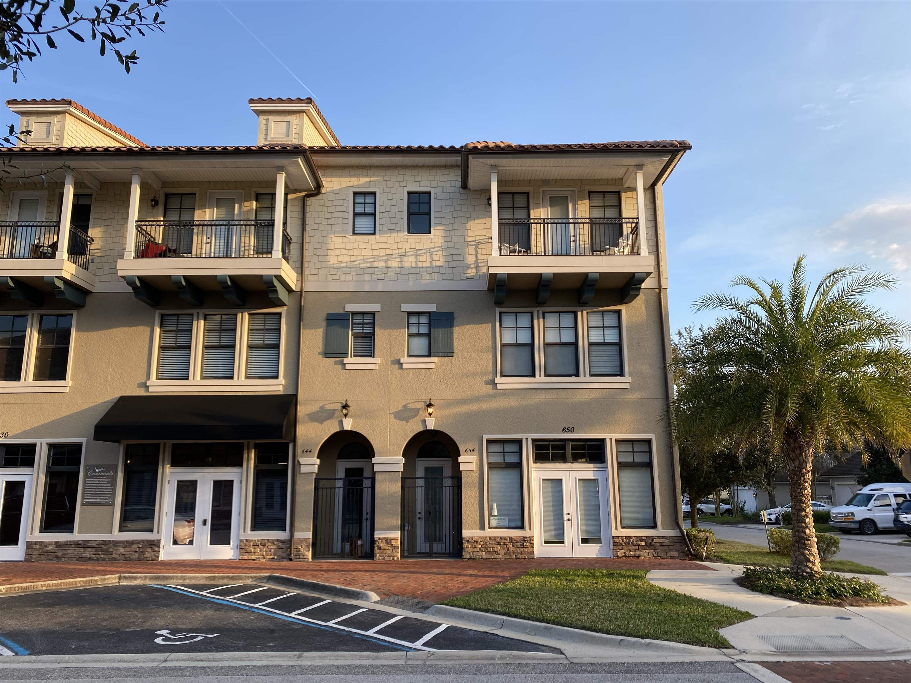 654 Market Street St. Augustine, FL 32095 - Photo 35 of 38 a front view of multiple houses