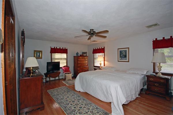 136 Farm Road Marlborough, MA 01752 - Photo 12 of 18 Gallery Image 12