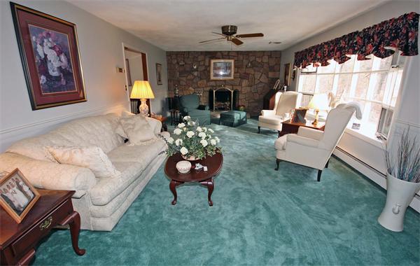 136 Farm Road Marlborough, MA 01752 - Photo 4 of 18 Gallery Image 4