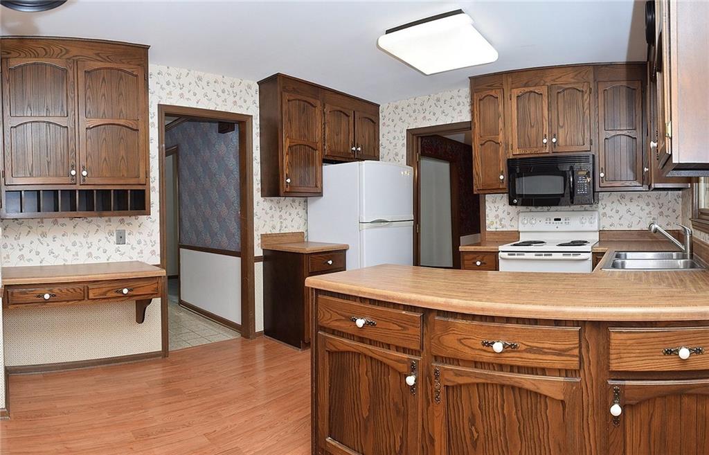 12828 Charing Cross Road Carmel, IN 46033 - Photo 11 of 22 Gallery Image 11