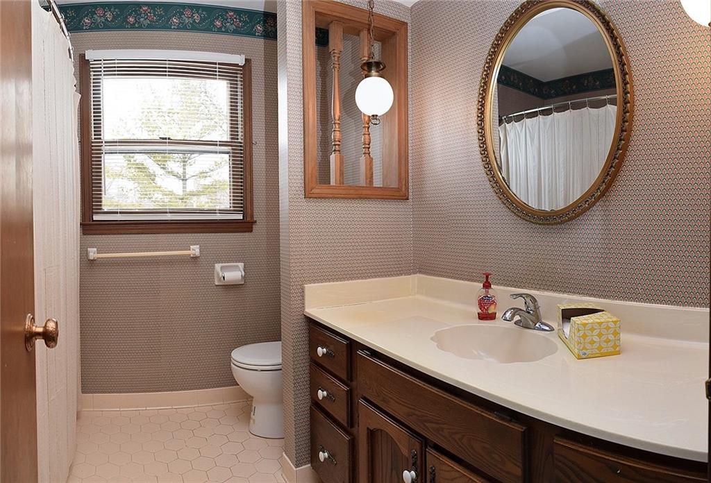12828 Charing Cross Road Carmel, IN 46033 - Photo 14 of 22 Gallery Image 14