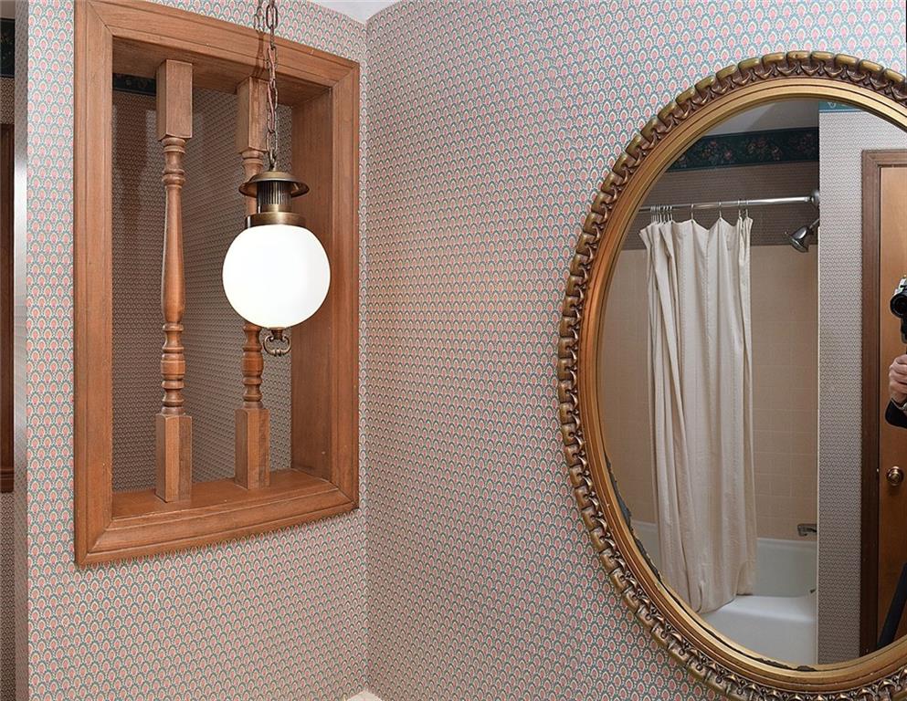 12828 Charing Cross Road Carmel, IN 46033 - Photo 15 of 22 Gallery Image 15
