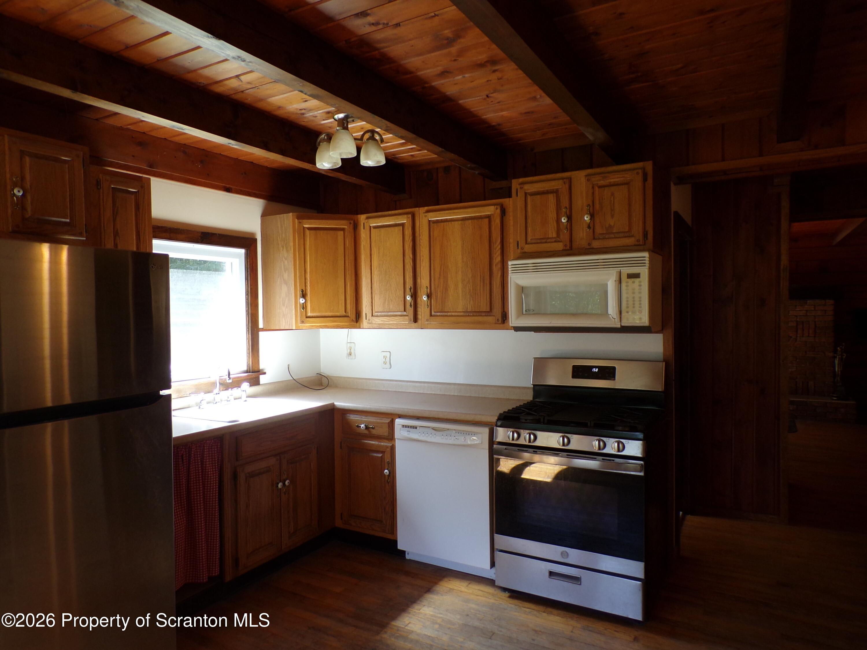 2590 Potter Hill Road Thompson, PA 18465 - Photo 36 of 40 Kitchen
