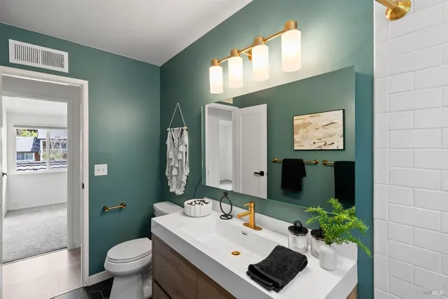 $1,449,000 | 38 Twelveoak Hill Drive, San Rafael, CA 94903