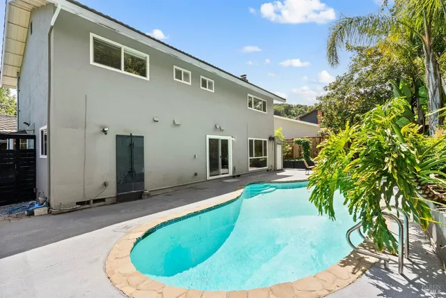 $1,449,000 | 38 Twelveoak Hill Drive, San Rafael, CA 94903